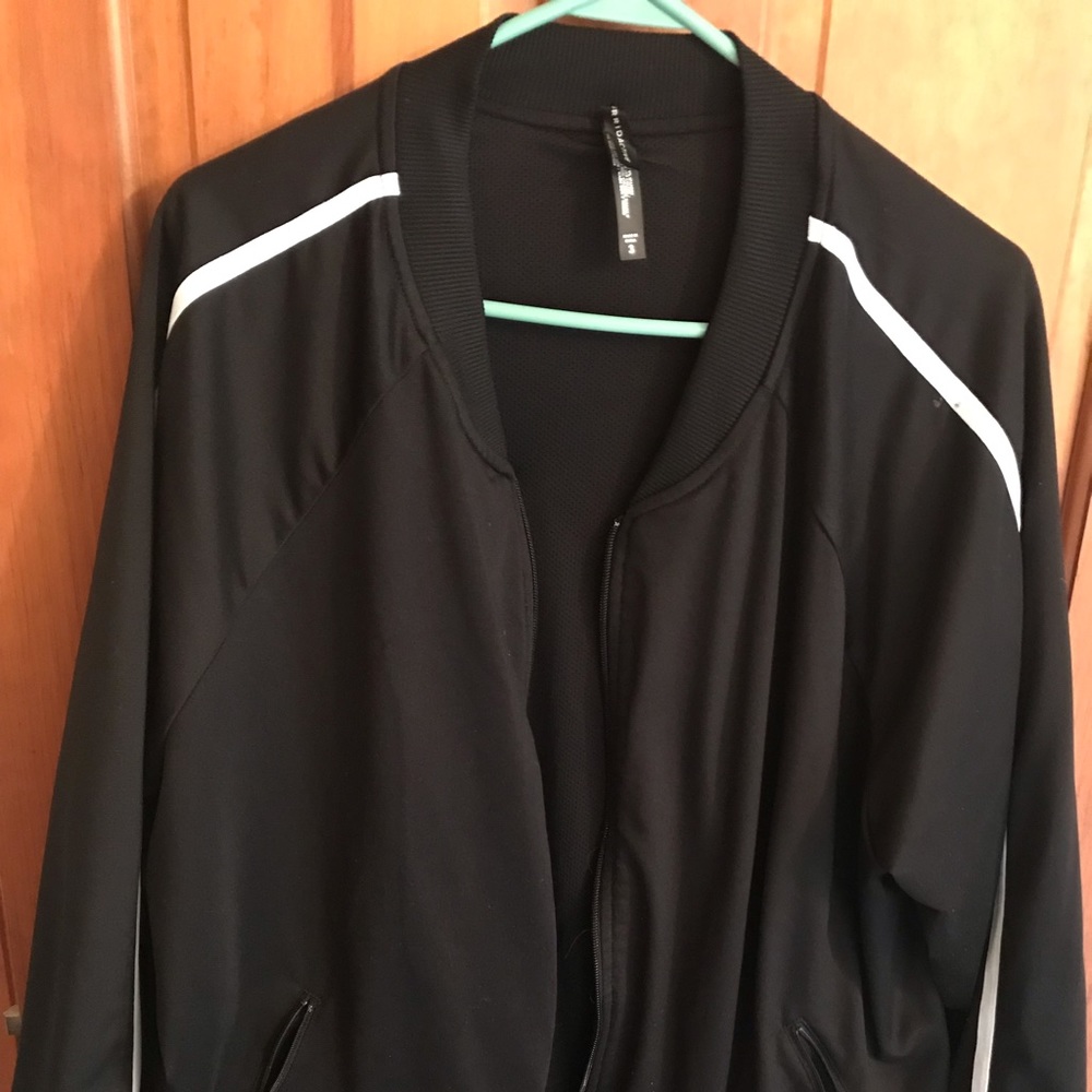 TORRID ACTIVE ZIP JACKET SIZE 3XL PRE- OWNED